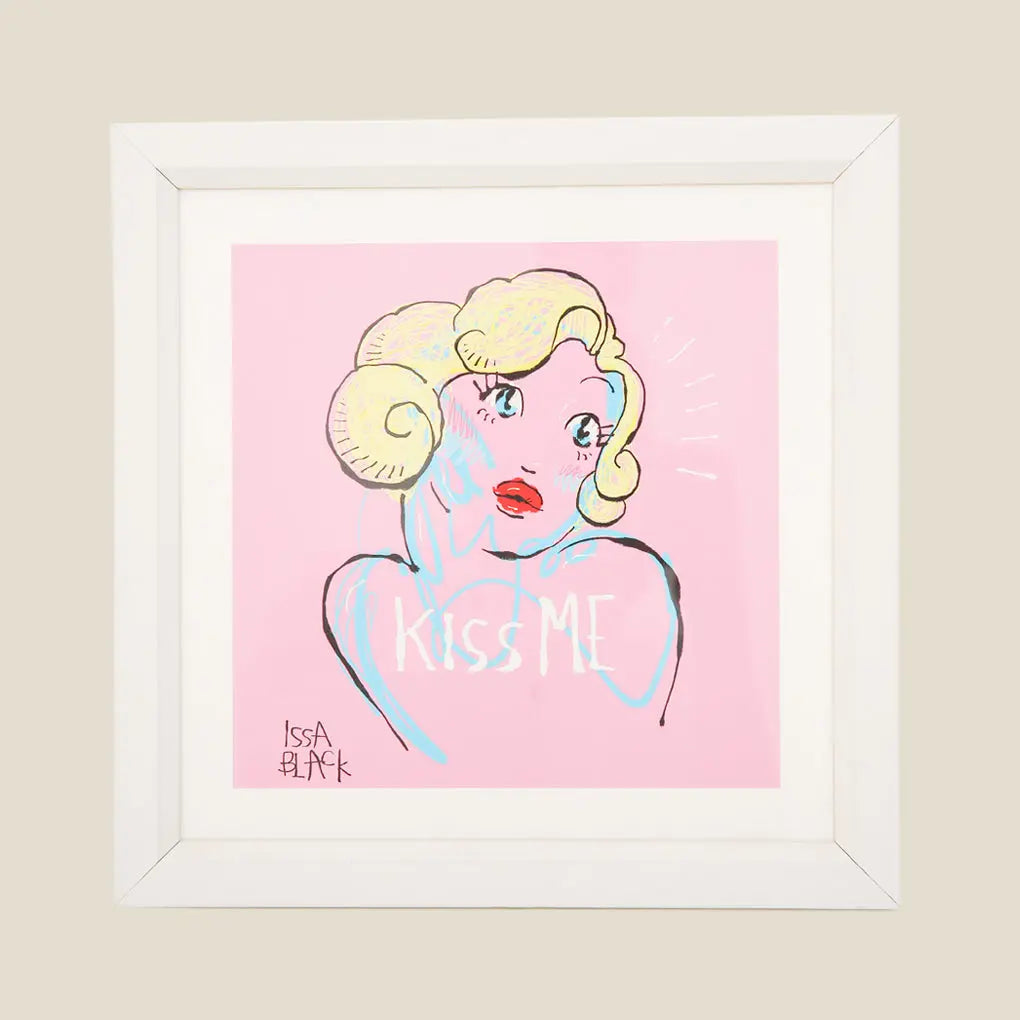 Kiss Me - Paint Frame - Area Beige